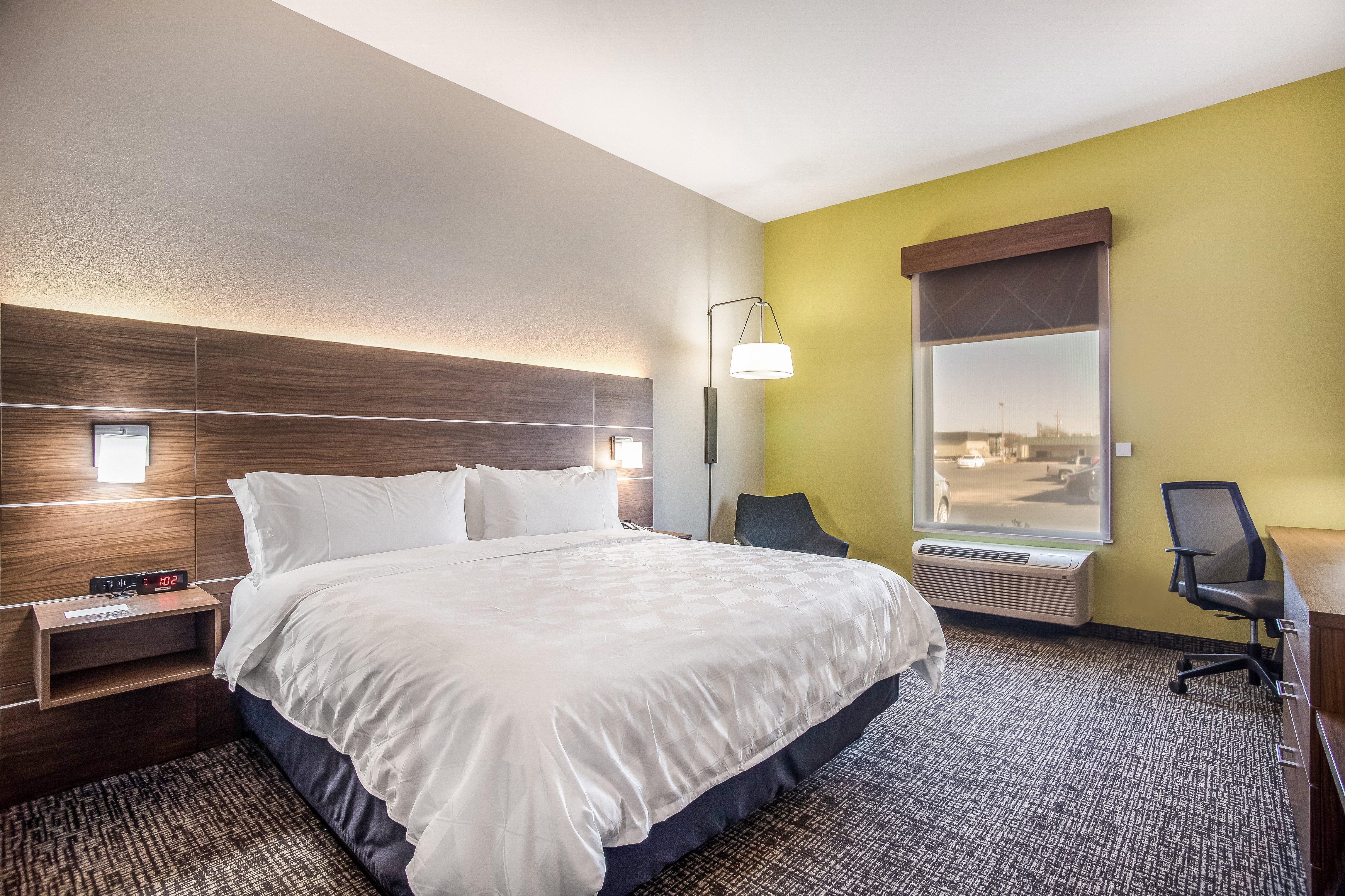 Holiday Inn Express & Suites Tulsa East - Catoosa By Ihg Exterior photo